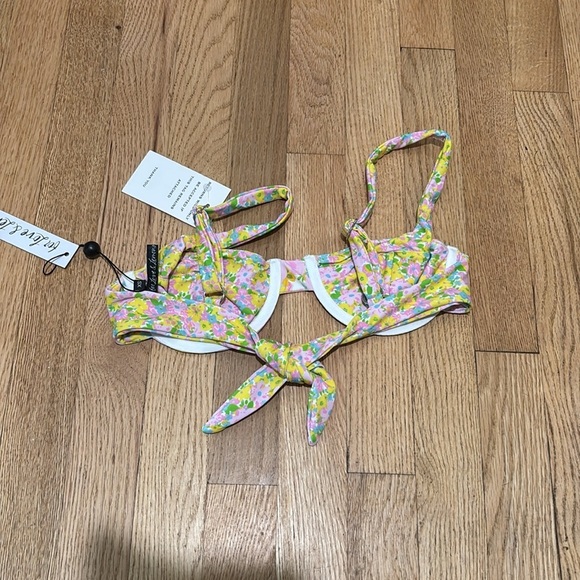 New FOR LOVE & LEMONS floral bikini top - Picture 3 of 3